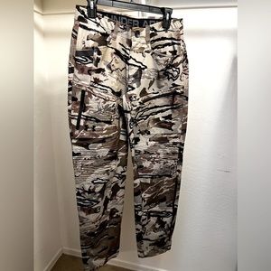 Under armour camo pants